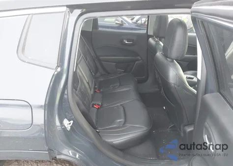 2018 Jeep Compass Limited 4X4 z USA, uszkodzony, nr VIN 3C4NJDCB4JT114403